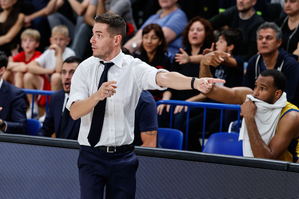 Givova Scafati, esonerato coach Alessandro Rossi