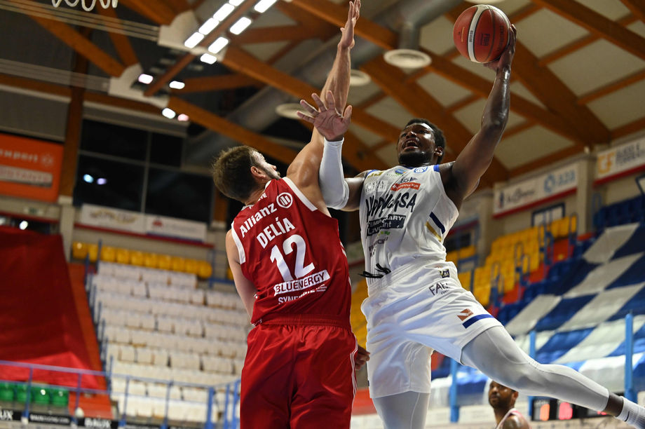 L'Happy Casa Brindisi si prende anche Gara 2 contro l'Allianz Pallacanestro Trieste
