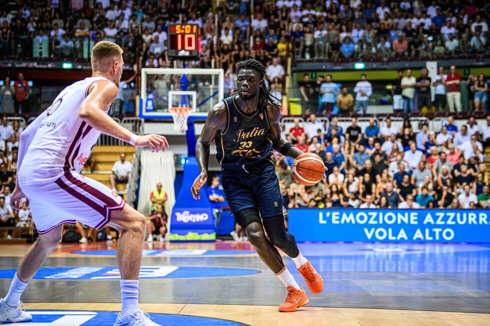 Virtus Olidata Bologna, Momo Diouf a tutto campo: "A 6 anni arrivare dal Senegal fu uno shock. Contento del mio viaggio sinora nella pallacanestro"
