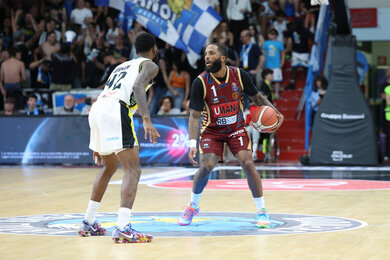 Venezia đại thắng Cremona 111-88 nhờ màn trình diễn siêu hạng của Cole