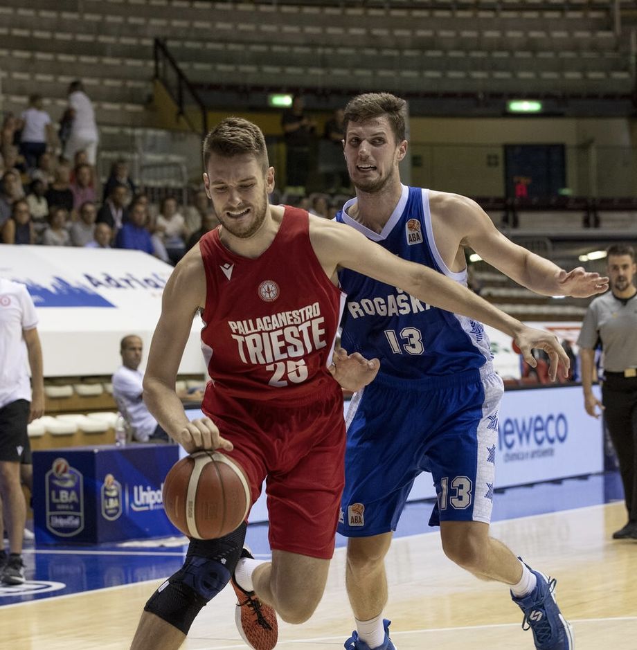 Pallacanestro Trieste, lesione al ginocchio sinistro per Alessandro