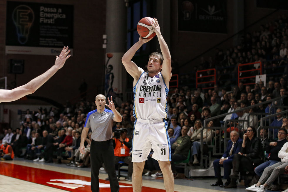 Davide Denegri saluta la Vanoli Basket Cremona e firma con la Bertram Derthona Tortona