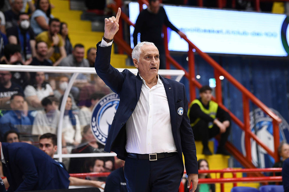 Tezenis Verona – GeVi Napoli, Cesare Pancotto a un successo dal 3° posto di Cesare Rubini nella classifica all-time degli allenatori più vincenti in Serie A