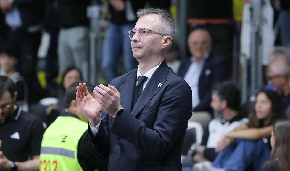 Virtus Olidata Bologna, parla coach Jakovljevic: "Fiero di essere in questo posto. Ora abbiamo il destino nelle nostre mani nei playoff"