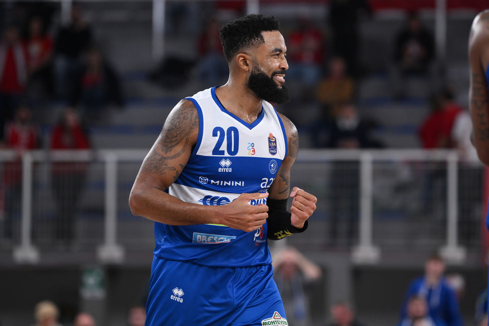 Germani Brescia, la carica di Cobbins: “Strano vincere la Coppa Italia senza poter giocare ma adesso sono pronto a dare tutto per la squadra”