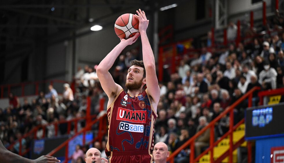 Banco di Sardegna Sassari - Umana Reyer Venezia domenica 19 alle 17:00 (live su LBATV), Alessandro Lever alla presenza numero 150 in campionato