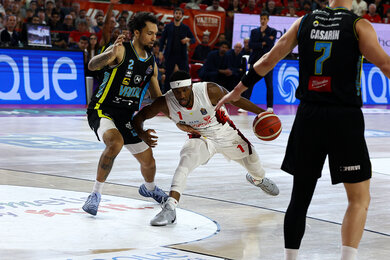 Stewart và Iroegbu giúp Varese hạ Cremona: Cập nhật 789club vip