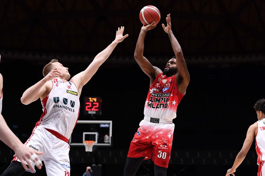 L’A|X Armani Exchange Milano batte in volata la UNAHOTELS Reggio Emilia con Daniels protagonista