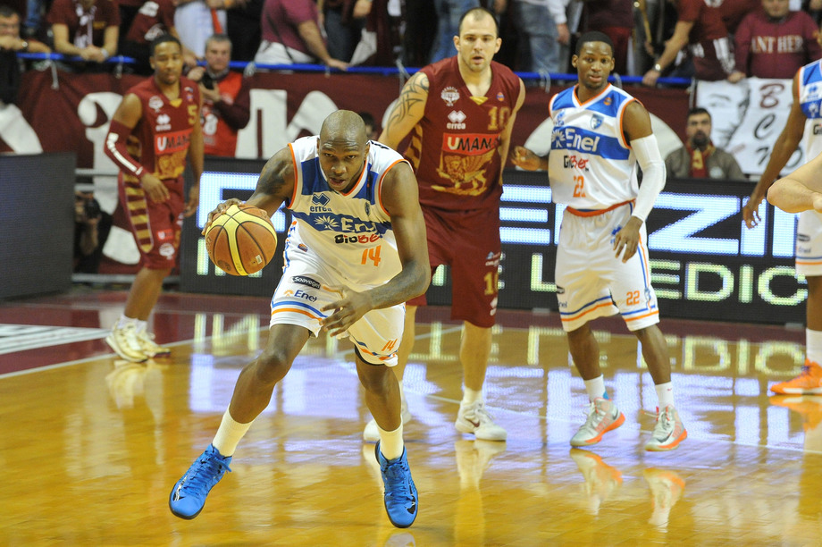 Enel, per Simmons una chiamata dall'Olympiacos