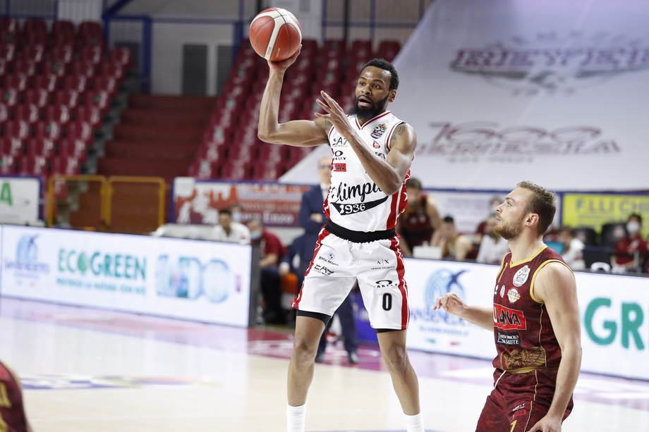 Semifinali al via con A|X Armani Exchange Milano-Umana Reyer Venezia. Prima sfida playoff tra Messina e De Raffaele, Punter unico giocatore delle due squadre sempre in doppia cifra nei Quarti