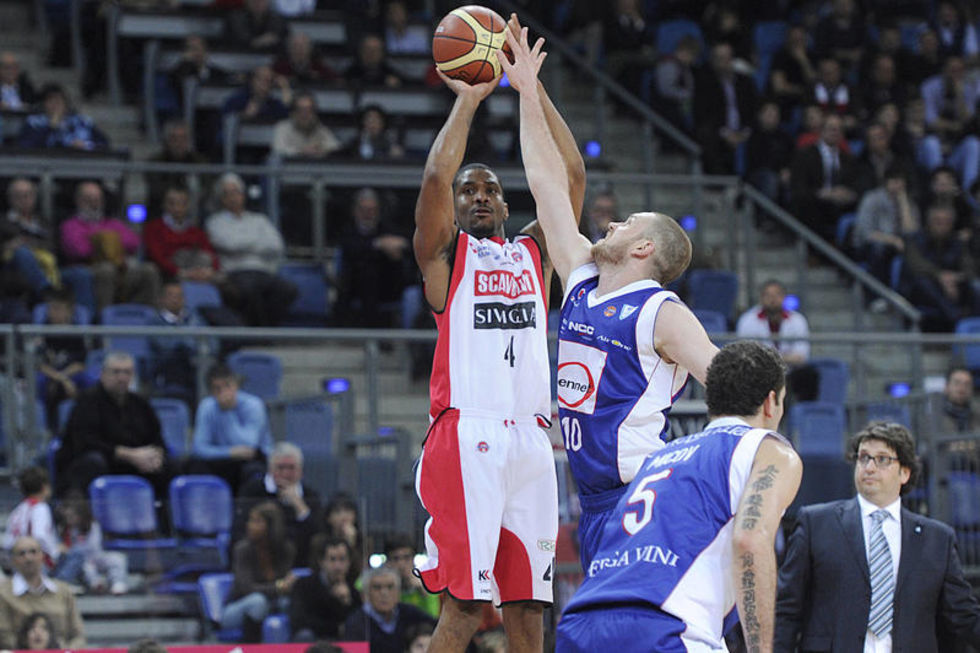 James White con Pesaro