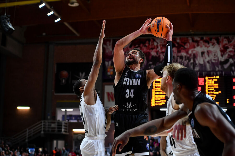 BCL: la Bertram Derthona Tortona vola ai quarti di finale, Weems e Kamagate mettono k.o. Wurzburg