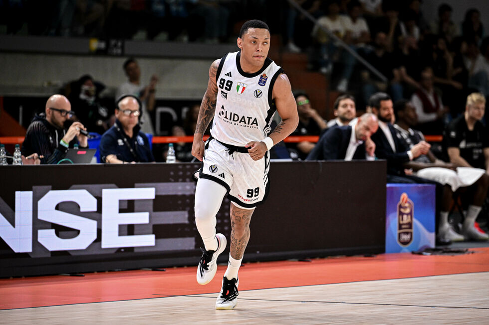 Virtus Olidata Bologna, presentato ufficialmente Yago Dos Santos: "Pronto a dare il mio contributo alla squadra"