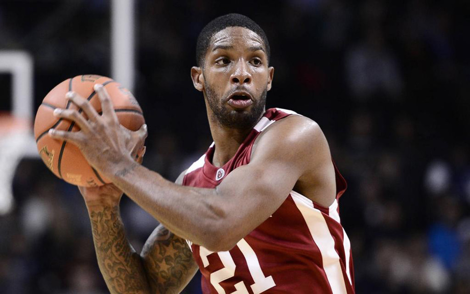 La Vanoli Cremona  firma Cameron Clark