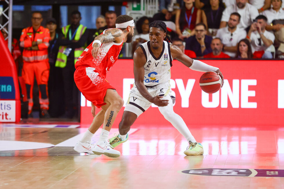 La Virtus Costa Bologna ha la meglio sull'Openjobmetis Varese guidata da Baldasso e Carr (69-90)