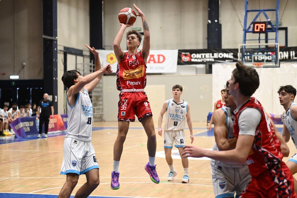 IBSA Next Gen Cup 2023/24, Girone A: la Carpegna Prosciutto Papalini Pesaro domina la Vanoli Basket Cremona con Fainke e Colotti protagonisti