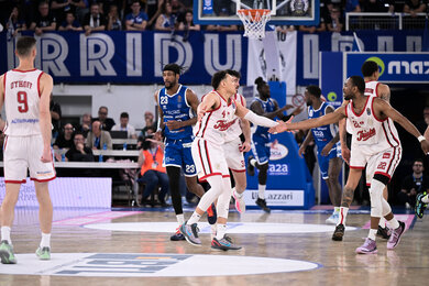 Trieste thắng Brescia, cân bằng kỷ lục ném 2 điểm playoff Serie A