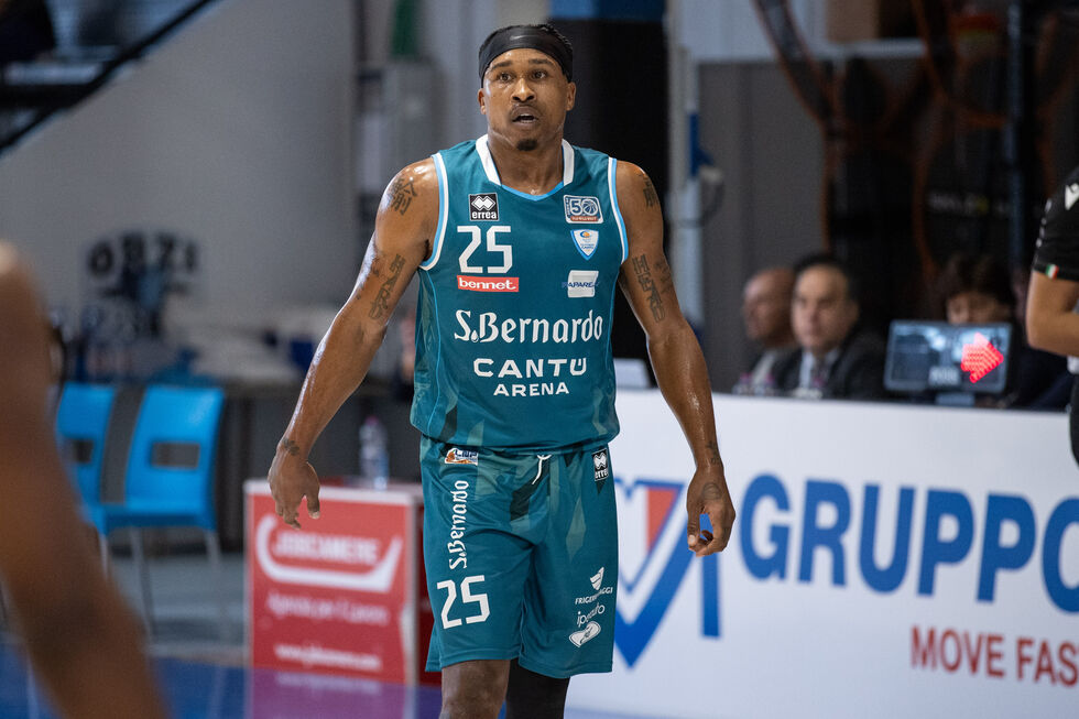 Acqua S.Bernardo Cantù, risoluzione consensuale del contratto con Tyrus McGee