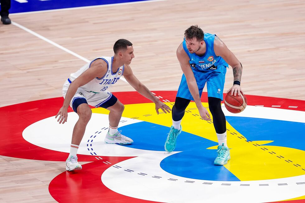 FIBA EuroBasket 2025: Italia-Slovenia domenica a Riga, live alle 17.30 italiane su RaiSport, DAZN, Sky Sport. Pozzecco: "Grande fiducia nei miei ragazzi. Voglio che siano felici di giocare"