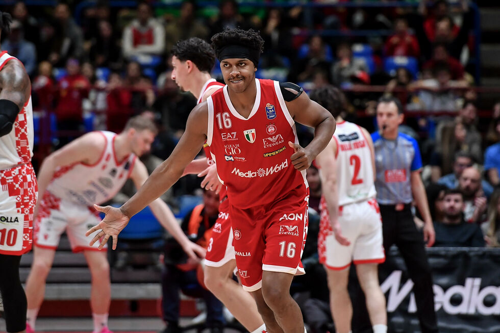 EA7 Emporio Armani Milano, contro Pistoia per la prima volta in questo campionato due giocatori dell'Olimpia chiudono con almeno 30 di valutazione (Mirotic e LeDay)