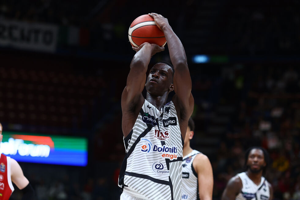 Saliou Niang lascia ufficialmente la Dolomiti Energia Trentino