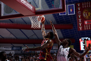 Reyer Venezia ngược dòng hạ Virtus Bologna, thẳng tiến LBA Finals 2026