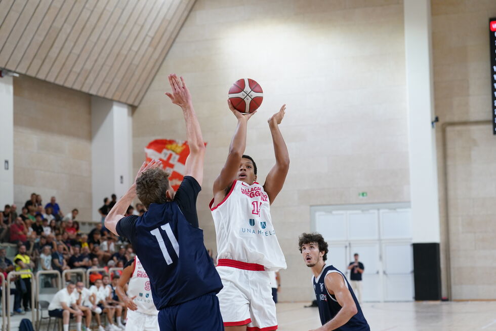 La UNA Hotels Reggio Emilia supera la Fortitudo 90-77 e si aggiudica il 4° Trofeo Sport Valley