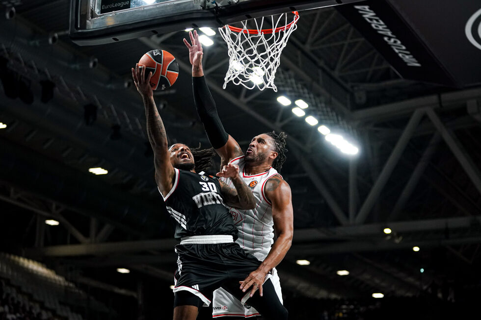 Eurolega: la Virtus Bologna si arrende nel finale contro l'Hapoel Tel Aviv (74-79)