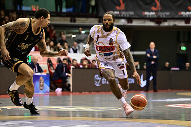 L'Umana Reyer Venezia Chiến Thắng Kịch Tính Trước Pallacanestro Trieste: Nikolic Và Cole Tỏa Sáng