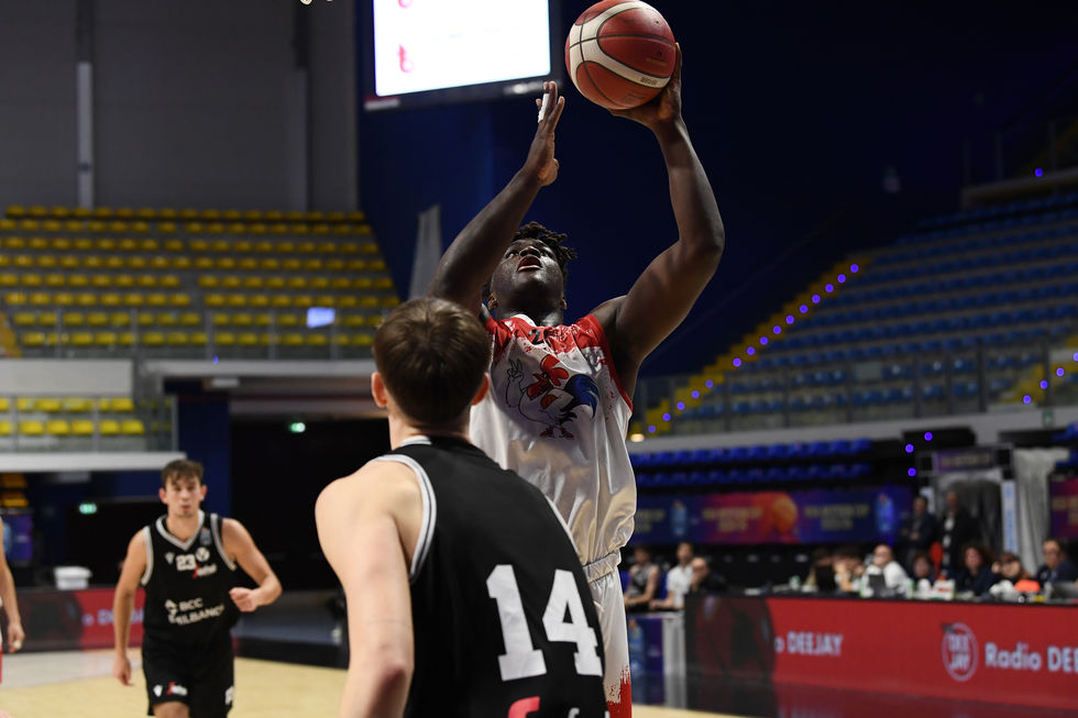 IBSA Next Gen Cup 2023/24, Girone A: la Pallacanestro Varese piega la Virtus Emilbanca Bologna grazie ai 24 punti di Assui e accede alla Final Eight