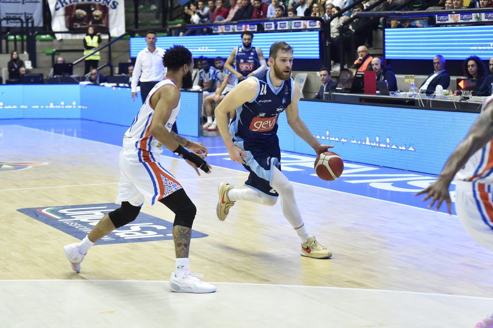 In Generazione Vincente Napoli Basket – NutriBullet Treviso Basket (domenica alle 12.30 su DAZN) Sokolowski affronta il proprio passato