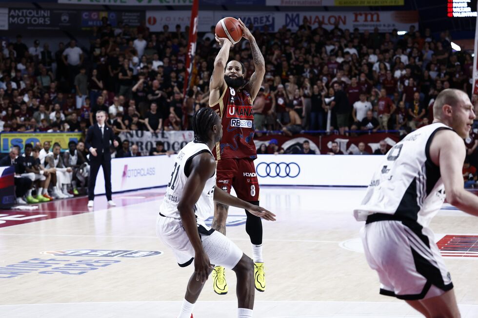 L'Umana Reyer Venezia vince Gara 3 per 89-85 contro la Virtus Olidata Bologna e sale sul 2-1 nella serie