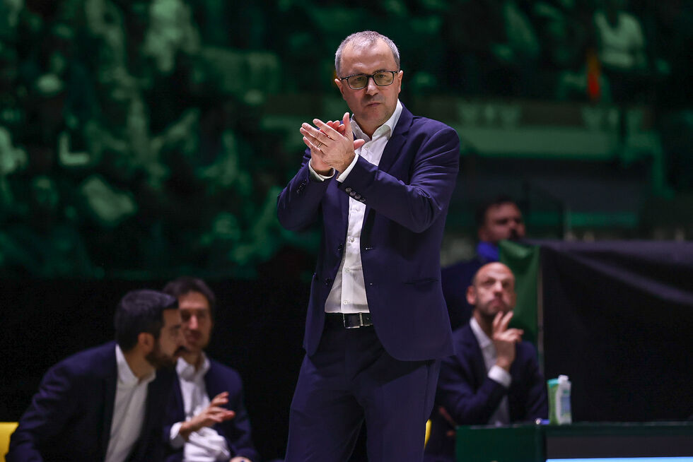 Frecciarossa Final Eight 2026, le parole di coach Mario Fioretti nel post-partita: "Nel momento topico abbiamo faticato a contenere gli isolamenti di Brooks e Guduric. Faccio i complimenti ai miei ragazzi per il grande sforzo profuso"
