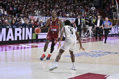 Venezia đại thắng Derthona Tortona 89-82 ở Game 1 nhờ Cole và Parks