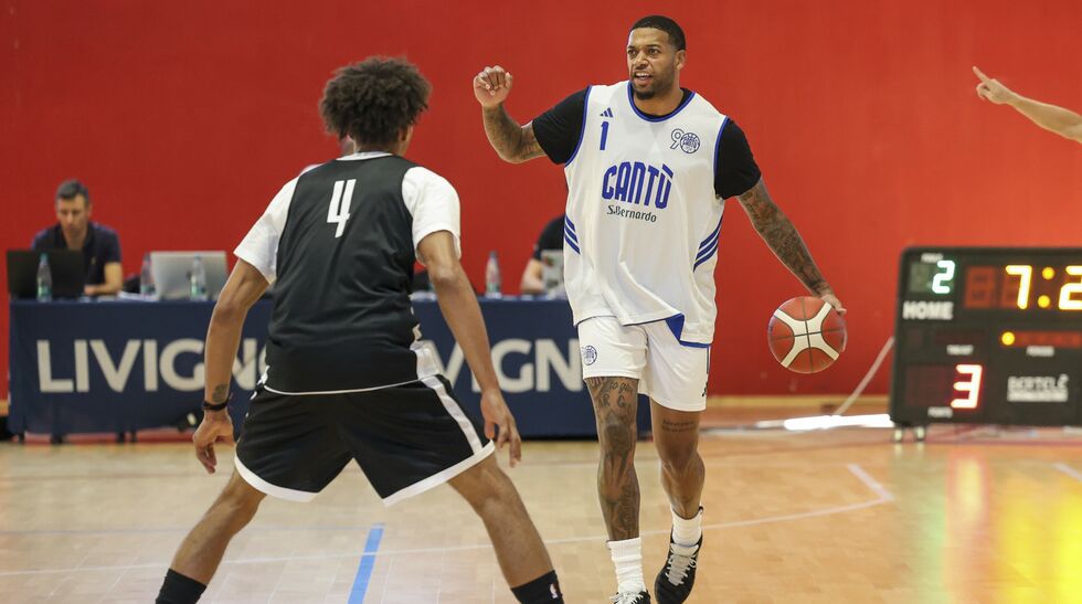La Dolomiti Energia Trentino batte l'Acqua S.Bernardo Cantù per 77-96 nell'amichevole della Valtellina Summer League