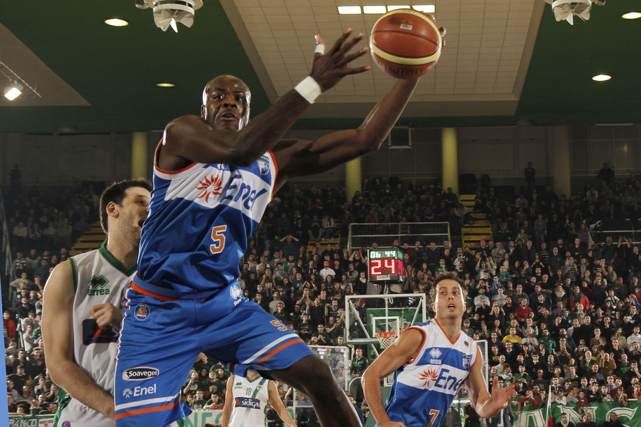 Delroy James di nuovo con l'Enel Brindisi