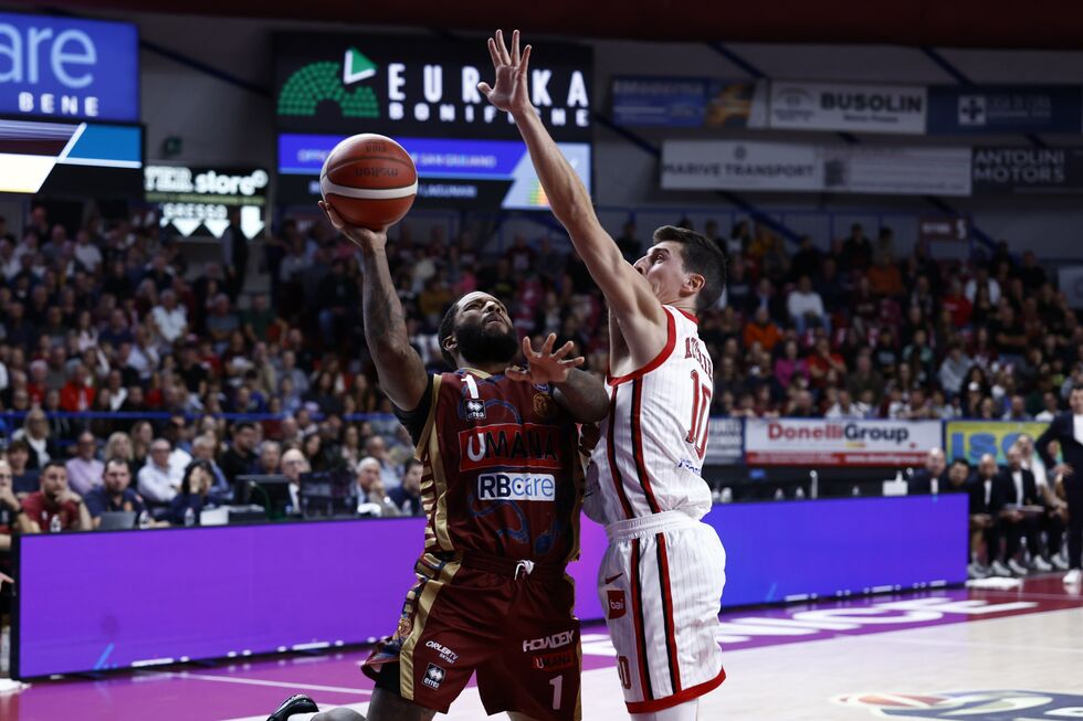 L'Umana Reyer Venezia vince per 102-66 contro la Pallacanestro Trieste nell'anticipo con Cole e Wiltjer protagonisti