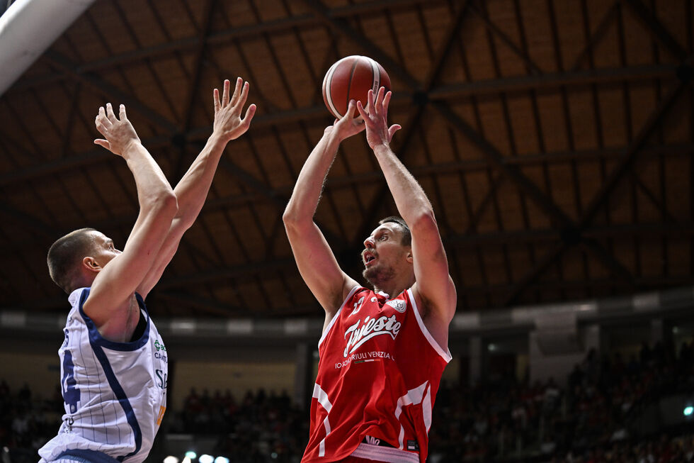 In Pallacanestro Trieste - Tezenis Verona (domenica ore 18.30, live su LBATV) Candussi affronta il proprio passato