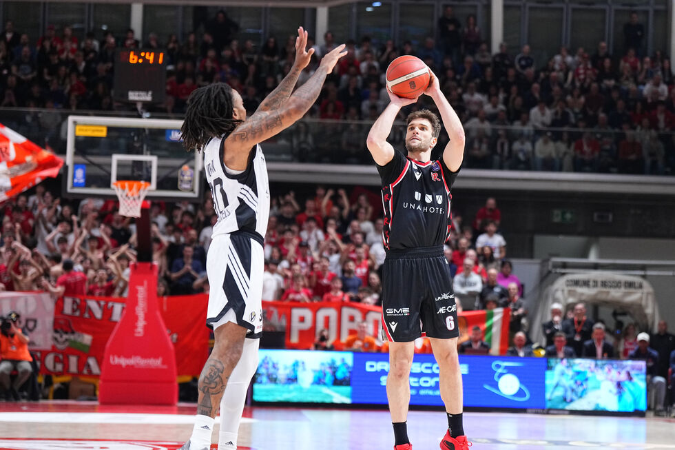 Rossato e la crescita della UNA Hotels Reggio Emilia: "Possiamo vincere contro chiunque, adesso Brescia e Milano due bei banchi di prova"