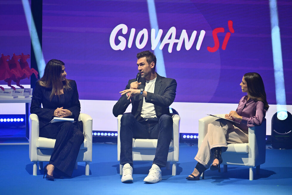 Al “Next Generation Fest” consegnato ad Andrea Bargnani il “Pegaso Regione Toscana”