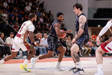 Gara 4 Tortona – Venezia: Bertram Derthona thắng 89-71, cân tỷ số 2-2!