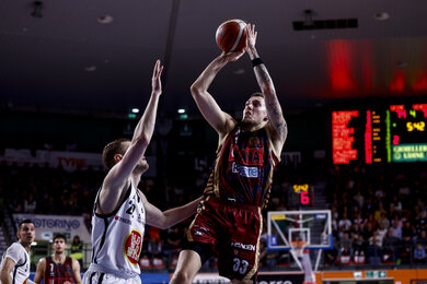 Umana Reyer Venezia vs APU Udine: Trận đấu lịch sử thứ 40 và những dự đoán hấp dẫn