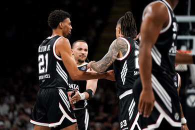 Virtus Bologna ghi 20 ba điểm ở Gara 1, sánh kỷ lục playoff Serie A