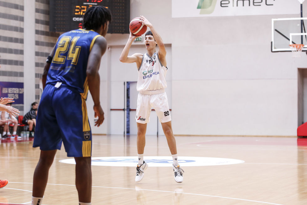 IBSA Next Gen Cup 2023/24, Girone A: Accorsi e Baiocchi trascinano la Virtus Emil Banca Bologna al primo successo, Academy Scafati Basket k.o.
