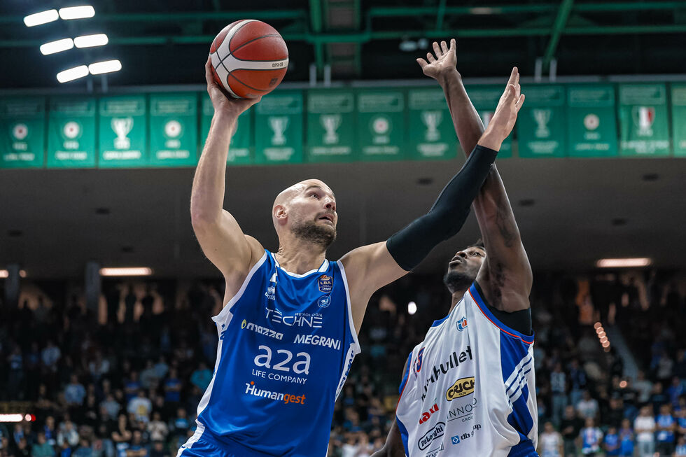 Bilan e Della Valle decisivi per la Germani Brescia nell'overtime, la NutriBullet Treviso va k.o. per 100-102