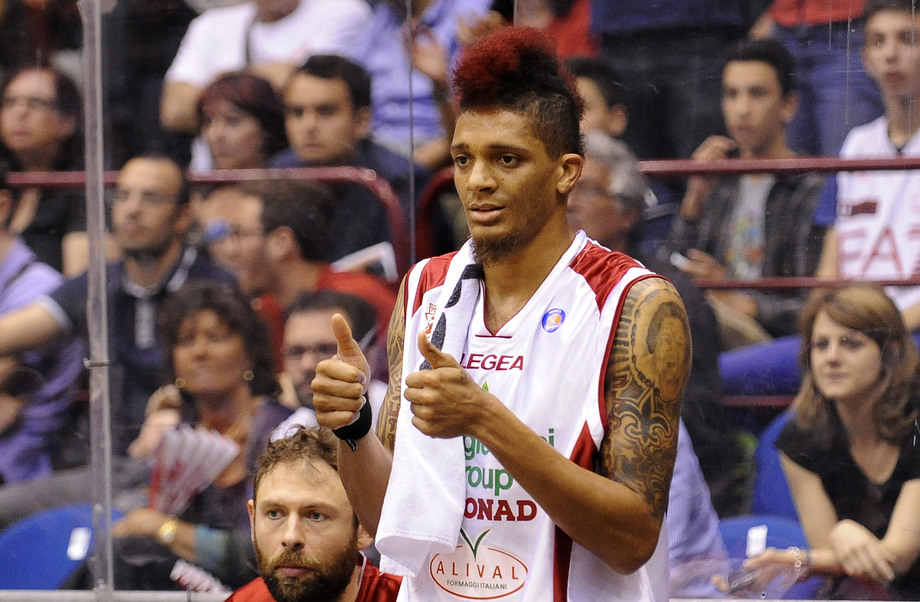 Vanoli, la storia di Deron Washington: la Nba sfiorata e i voli alla Vince Carter