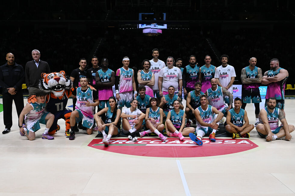 Grande successo per il primo LBA Showtime Game davanti a oltre 2300 spettatori. All'Inalpi Arena vince il Team Mago contro il Team Gazzo 