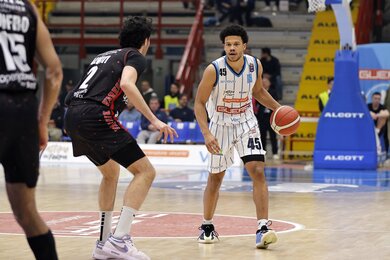 La Guerri Napoli Thắng Đậm: Bolton Và El-Amin Tỏa Sáng, Cơ Hội Haywin Freespin Đang Chờ