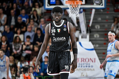 Mouhamet Diouf giành giải Cầu thủ Ý xuất sắc nhất vòng 29 Serie A Unipol