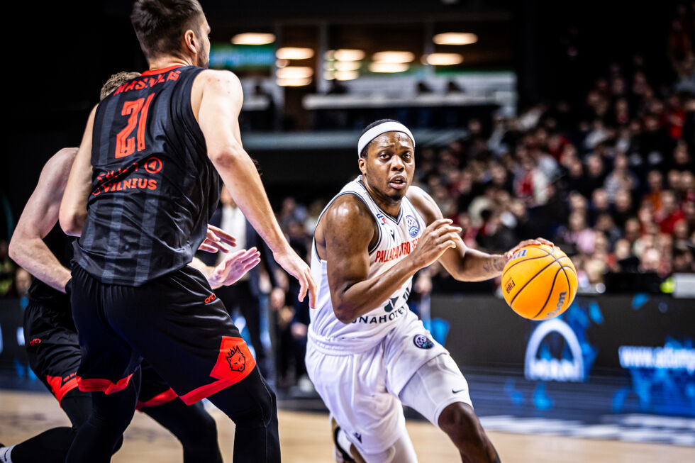 BCL: Winston non basta, la UNAHOTELS Reggio Emilia va k.o. all'overtime sul campo del Rytas Vilnius